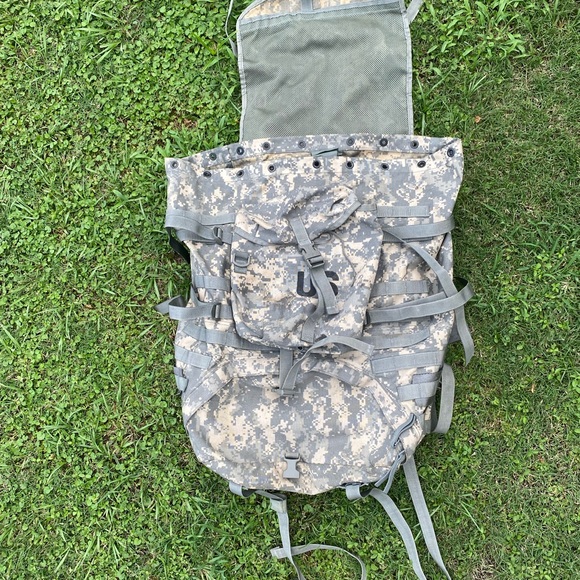 US MOLLE II Modular Lightweight Large Rucksack Straps, Frame, Pouch Camouflage - Picture 2 of 13